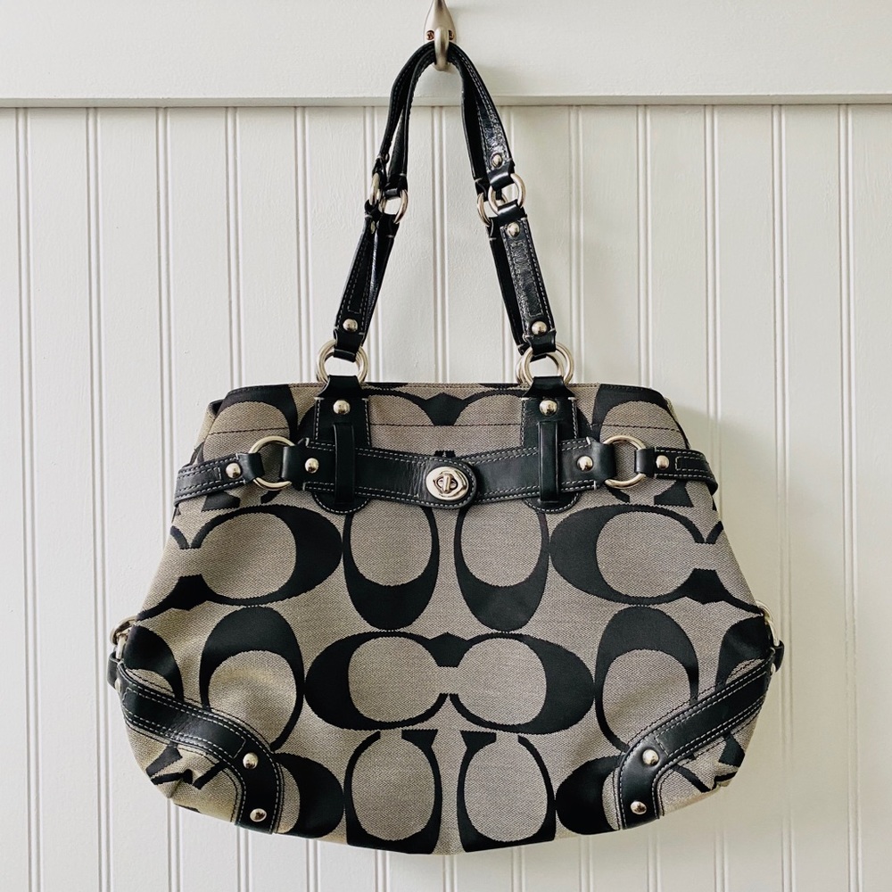 COACH Vintage Embossed Large Tote Shoulder Bag - Picture 2 of 7